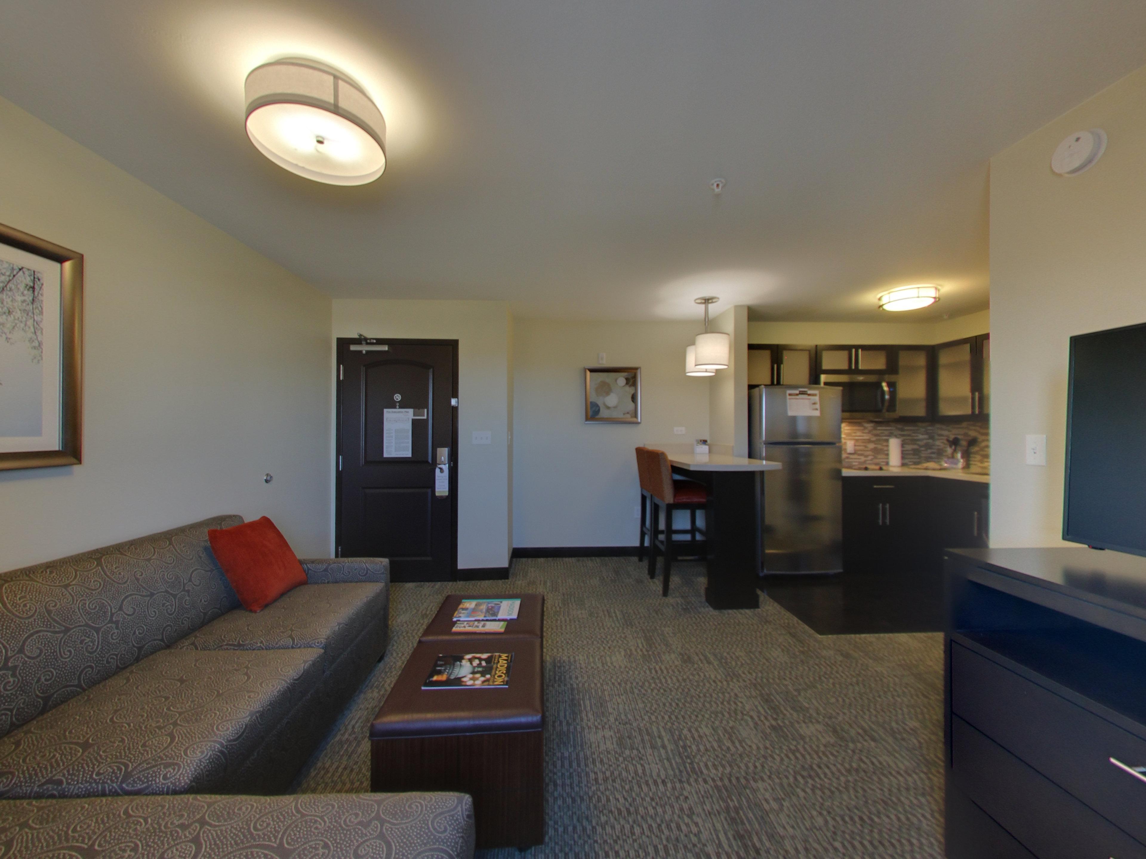 Staybridge Suites - Madison - Fitchburg Екстериор снимка